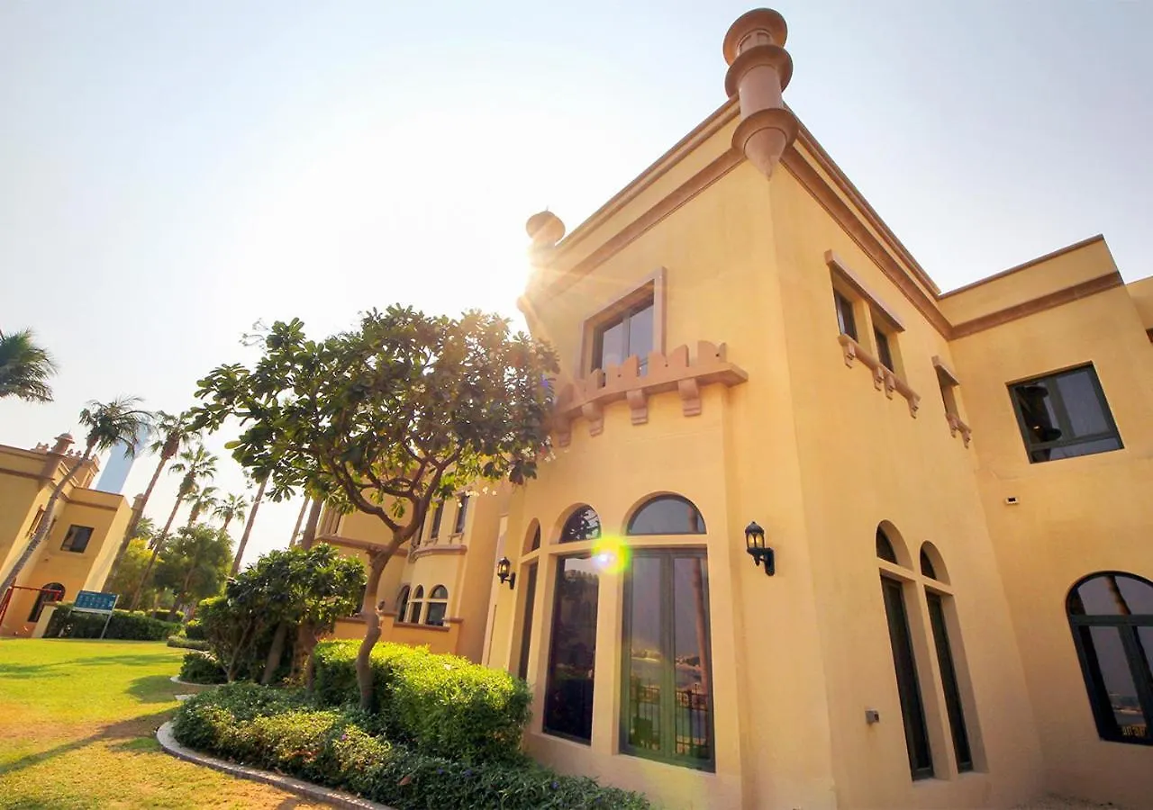 Cozy 4Br Maid Villa At Canal Cove Palm Jumeirah Dubai 0*,  United Arab Emirates