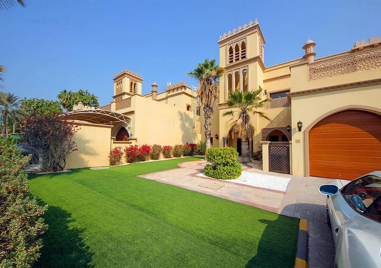 Cozy 4Br Maid Villa At Canal Cove Palm Jumeirah Dubai