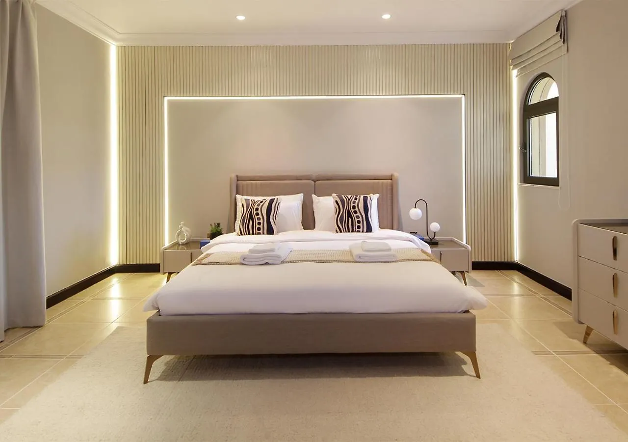 Cozy 4Br Maid Villa At Canal Cove Palm Jumeirah Dubai 0*,  United Arab Emirates