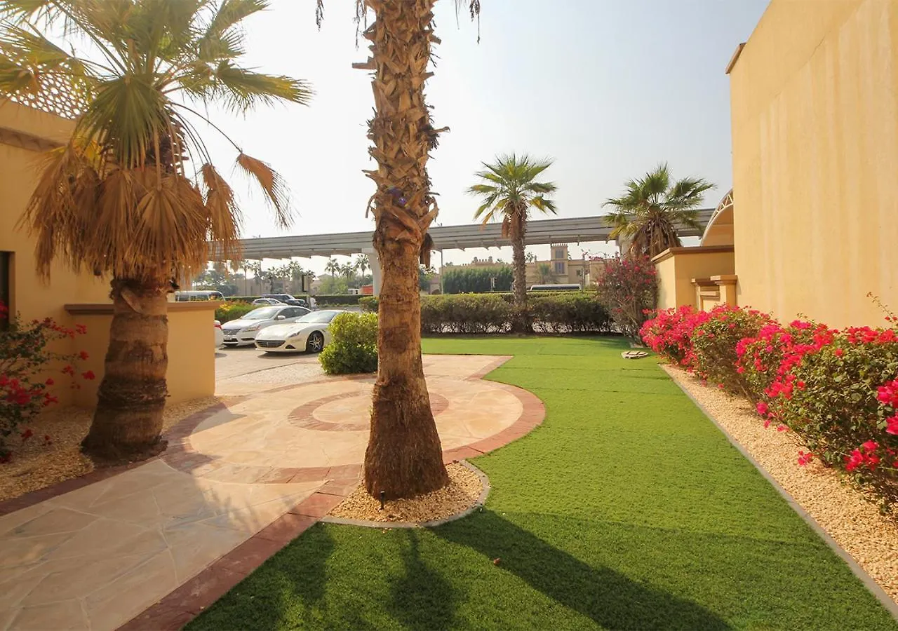 Cozy 4Br Maid Villa At Canal Cove Palm Jumeirah Dubai United Arab Emirates