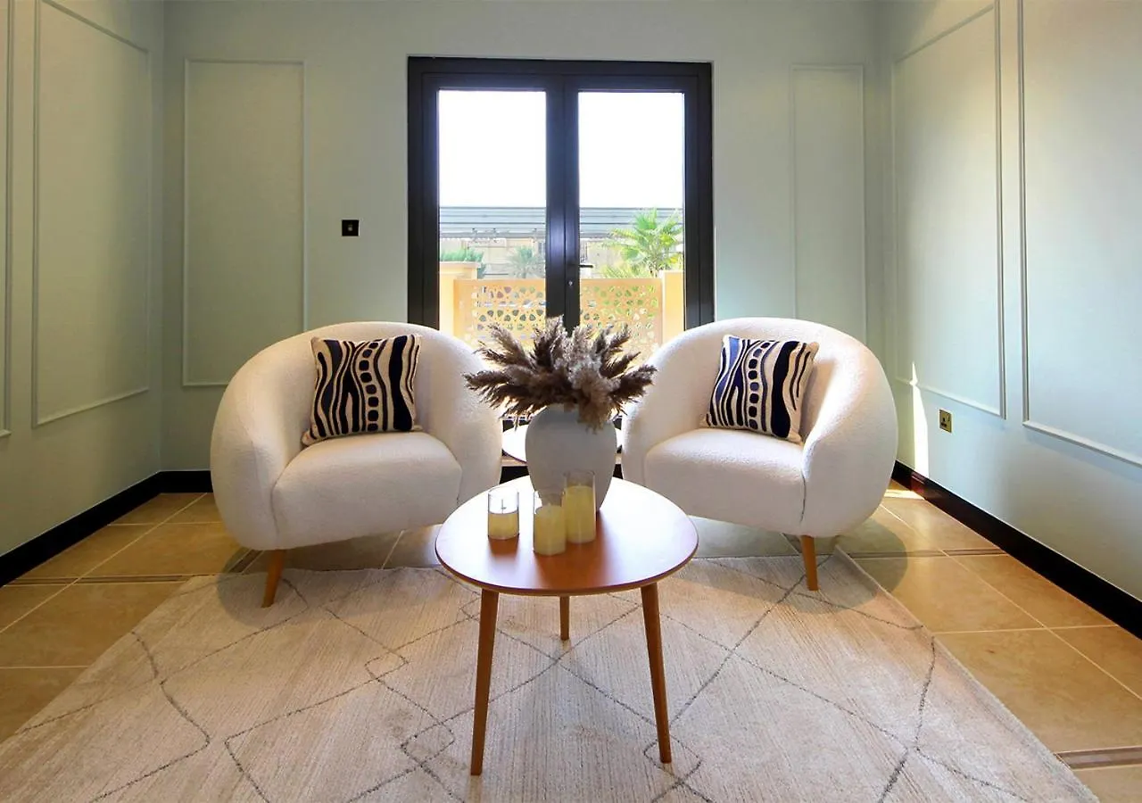 Cozy 4Br Maid Villa At Canal Cove Palm Jumeirah Dubai