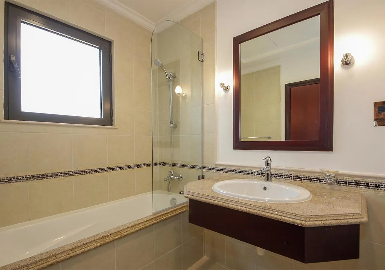 Cozy 4Br Maid Villa At Canal Cove Palm Jumeirah Dubai 0*,  United Arab Emirates