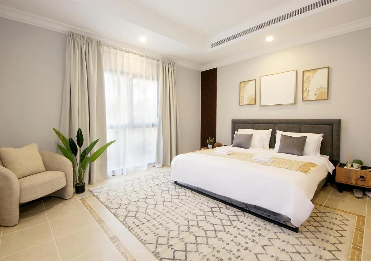 Cozy 4Br Maid Villa At Canal Cove Palm Jumeirah Dubai